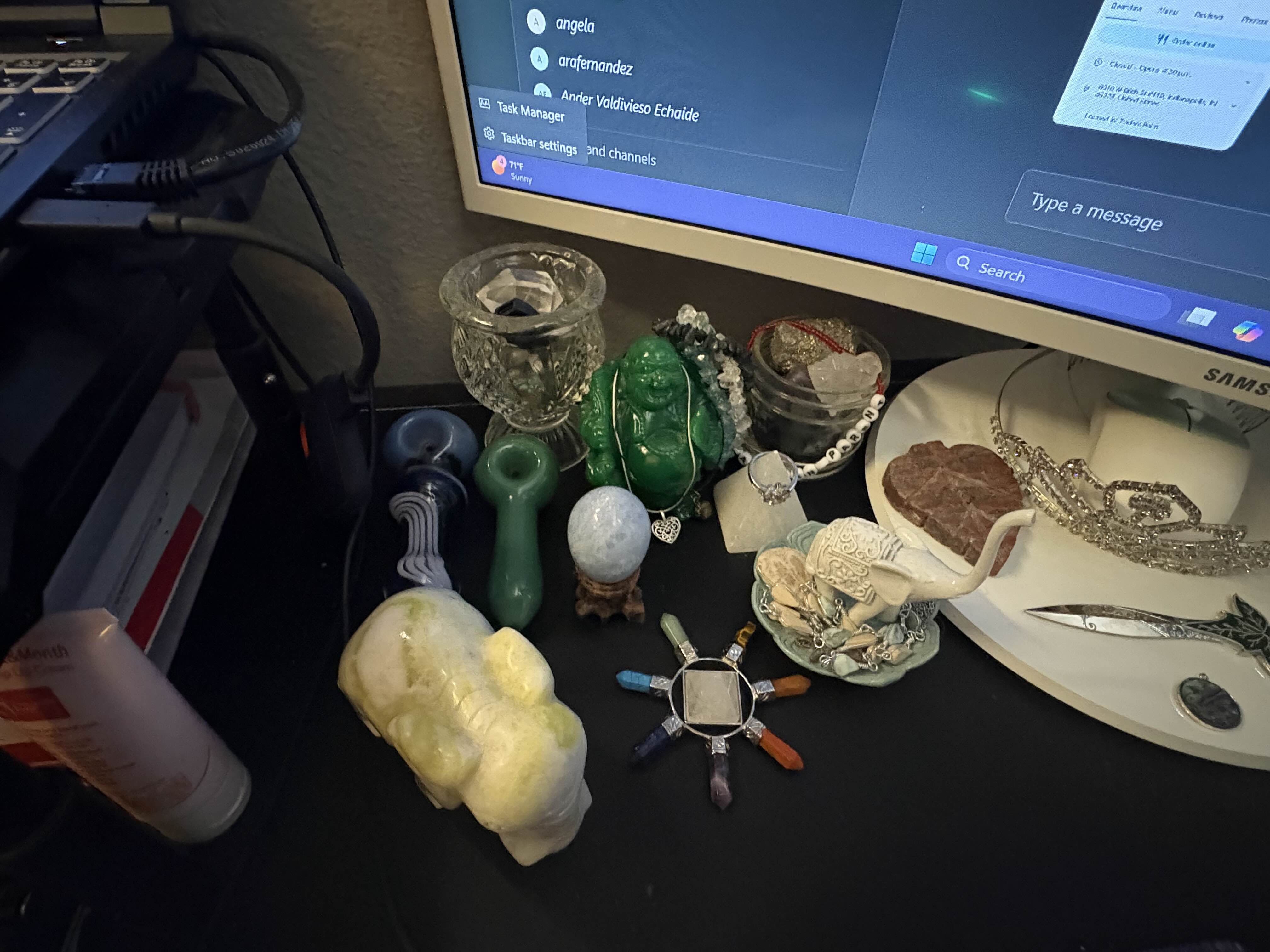 Share Your Setups: Desk Tours & Battlestations - Image 4