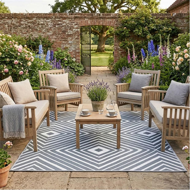 Streetwize - Outdoor Rug - Small Bali Pattern