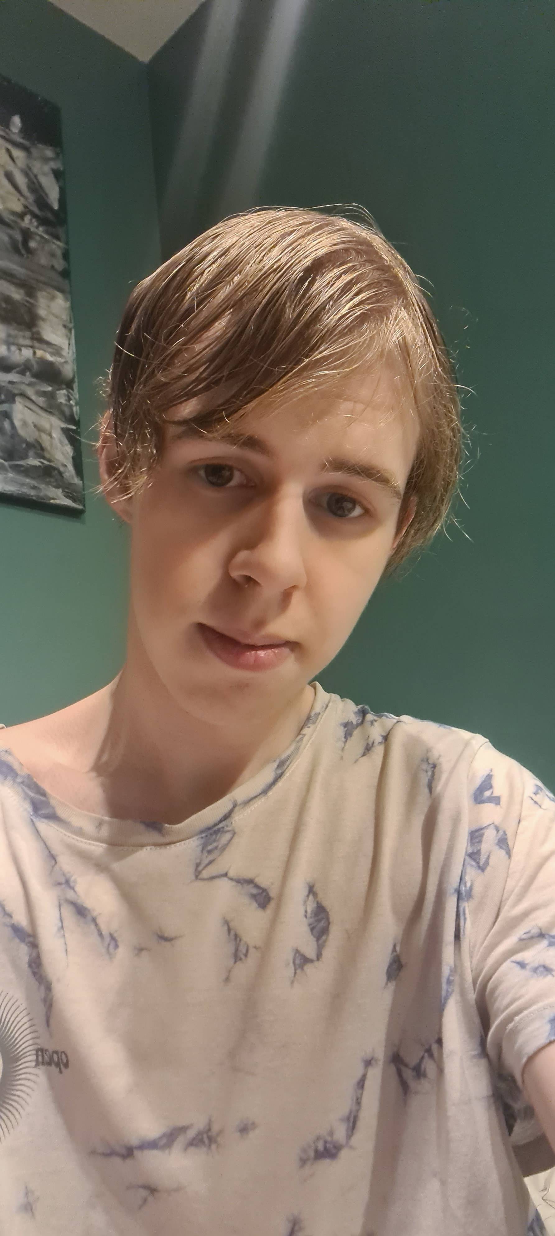 Hello [19 year old femboy] - Image 1