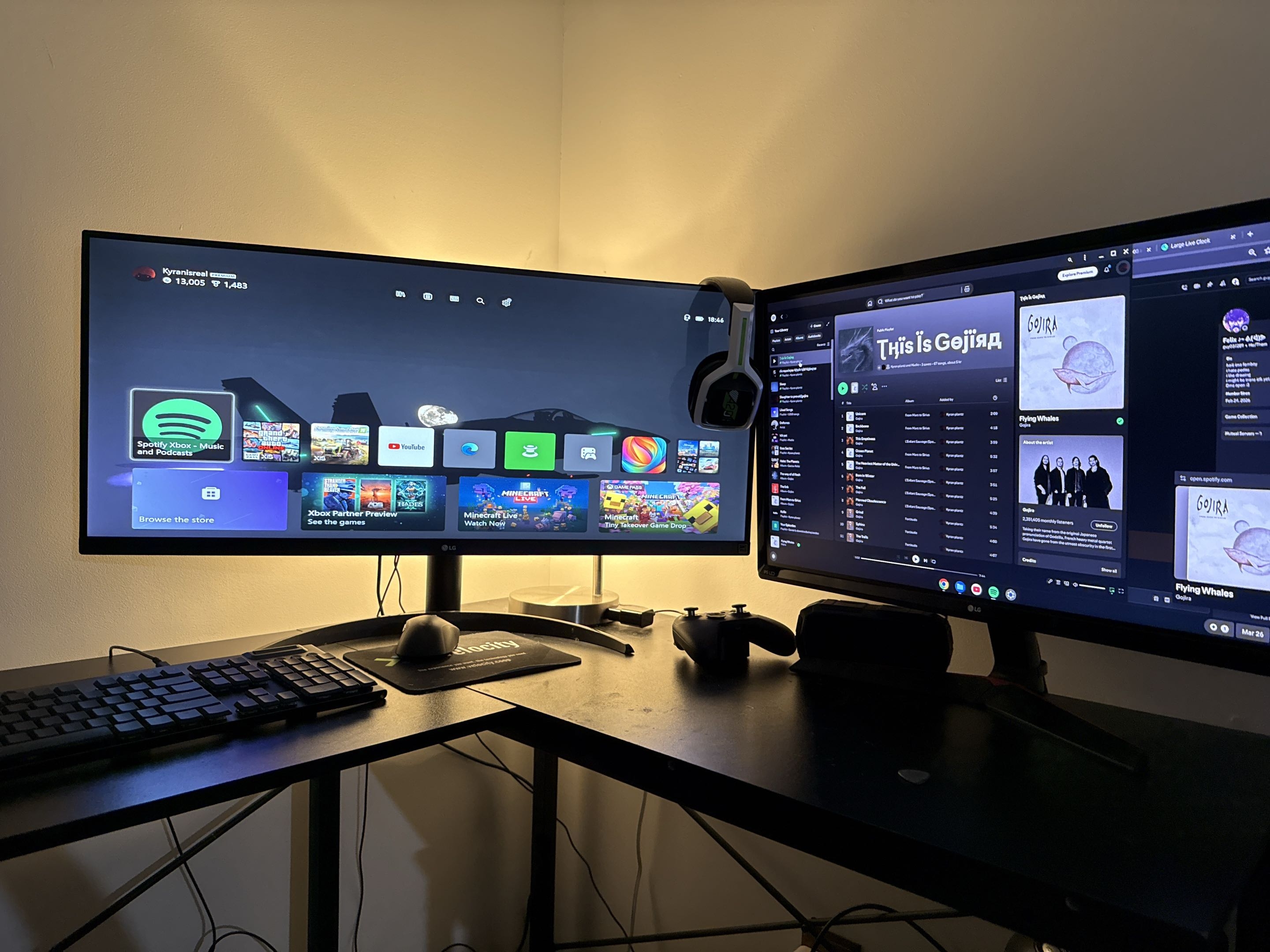 can someone rate my desk setup