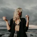 ellatherese.
