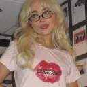 larapolkadot