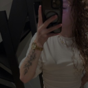 avatar R e n e e  ≽^•༚•🎀≼