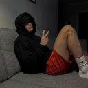 avatar 🅂🅄🅁🅁🄴🄰🄻