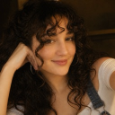 avatar Esra