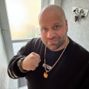 avatar Aba mit Bizeps