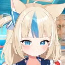 左牵猫右抱鲨