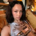 queeniemae_