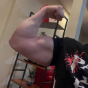 avatar 𝓖𝓱𝓸𝓼𝓽 (6'7 btw)