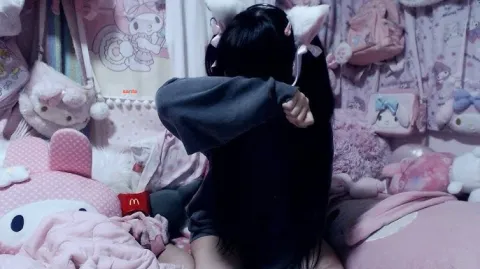 loser girls ౨ৎ egirls ・ nitro ・ giveaways ・ social ・ emotes ・ gaming ・ anime ・ active ・ icons banner