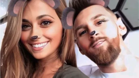 no longer 9 figs we 10 figs Discord server banner