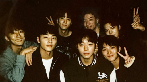 weak hero class ½ Discord server banner