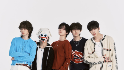 hrtz.wav | The First Wave 04.08 Discord server banner