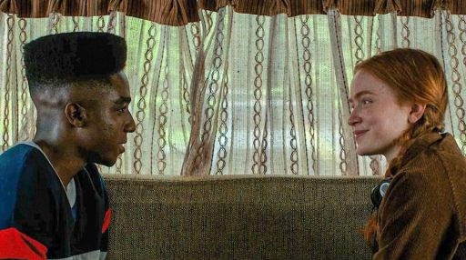 𝗦𝗧𝗥𝗔𝗡𝗚𝗘𝗥 𝗧𝗛𝗜𝗡𝗚𝗦 ❀ Discord server banner