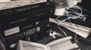 🌊; 𝑰𝑽𝐎𝐑𝐘 𝑬𝐒𝐓𝐀𝐓𝐄 𝐔𝐍𝐈. Discord server banner