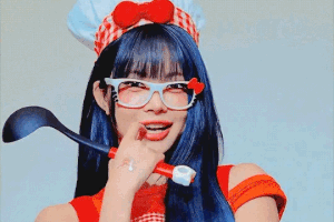 ⋆‧°𓏲ּ𝄢 / sserafim Discord server banner