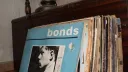 Bonds banner