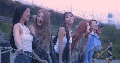 Purple Kiss banner