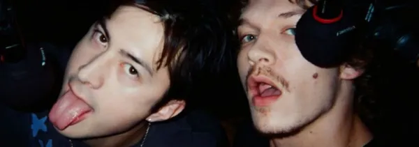 banner