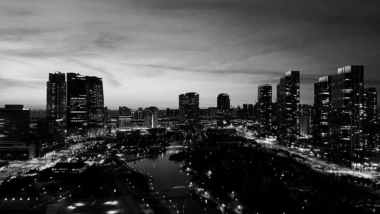 Discovery splash banner for RRRR Discord server