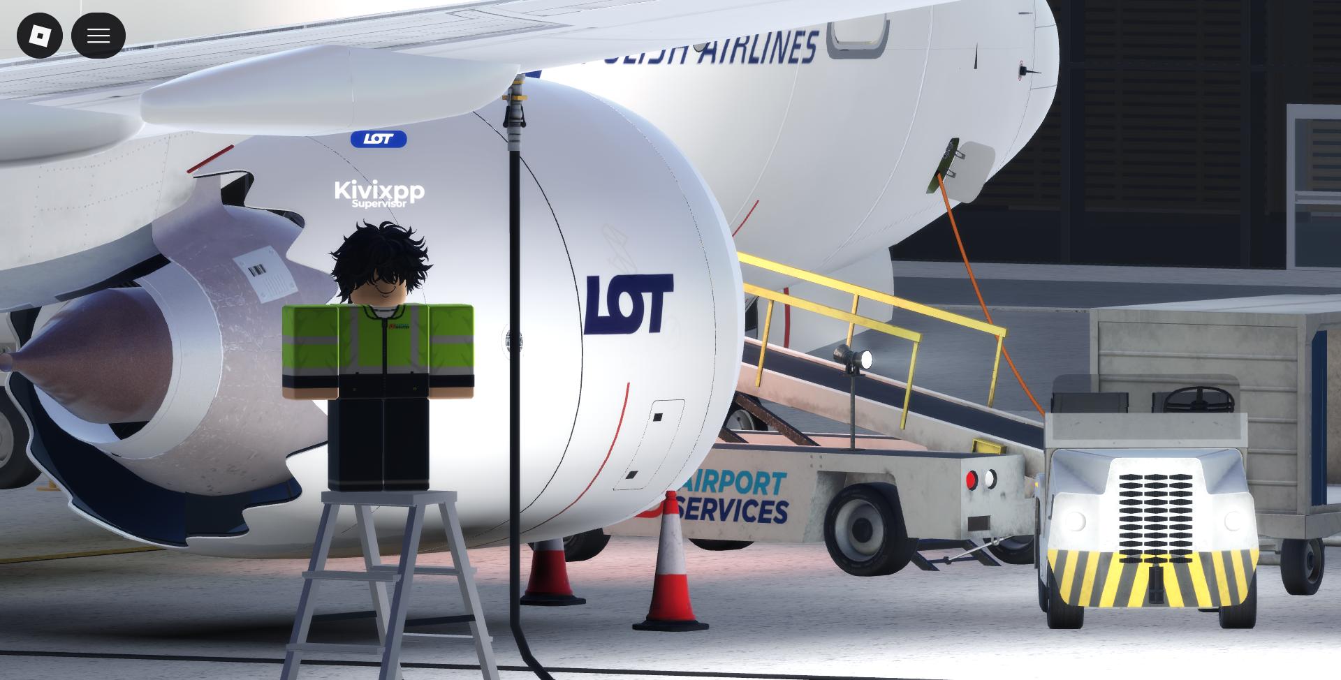 Discovery splash banner for LOT Polish Airlines Roblox Discord server