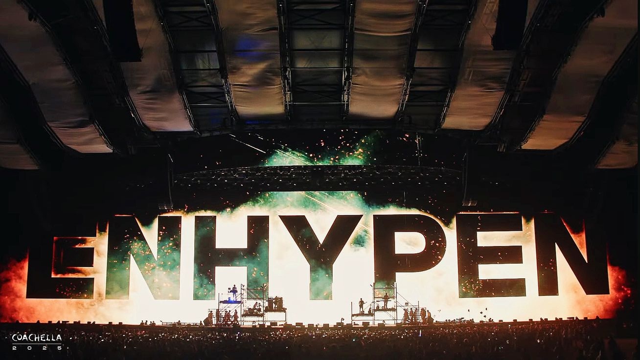 Discovery splash banner for EN-VERSE 🧛🏻🩸 Discord server