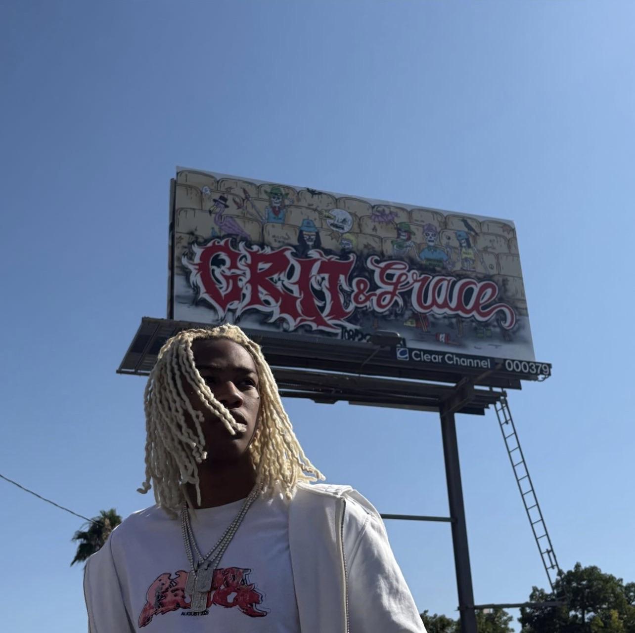 Discovery splash banner for Rich Amiri Hub Discord server