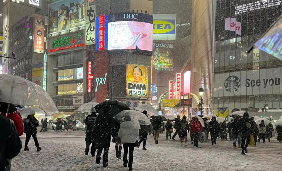 Discovery splash banner for nathan’s lounge • VC • Social • Gaming • Roblox Discord server