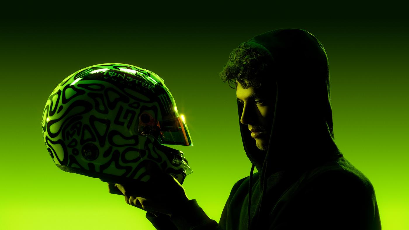 Discovery splash banner for LN1 Discord server