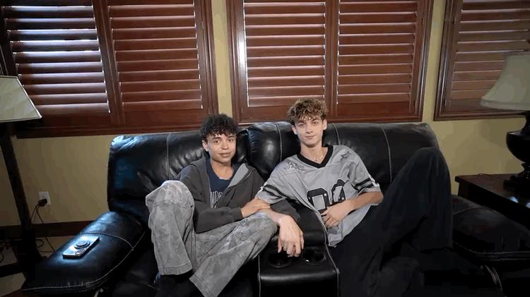 Discovery splash banner for Jack & AJ's Living Room Discord server