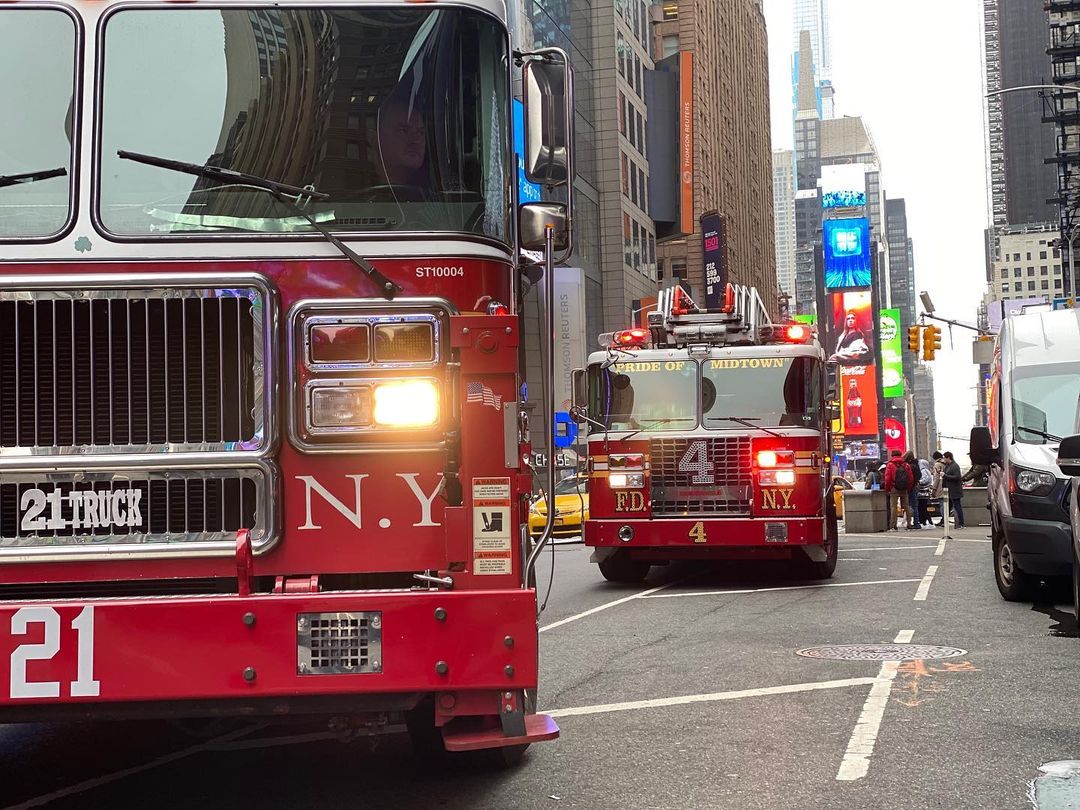 Discovery splash banner for Worldwide Dispatch Services Discord server