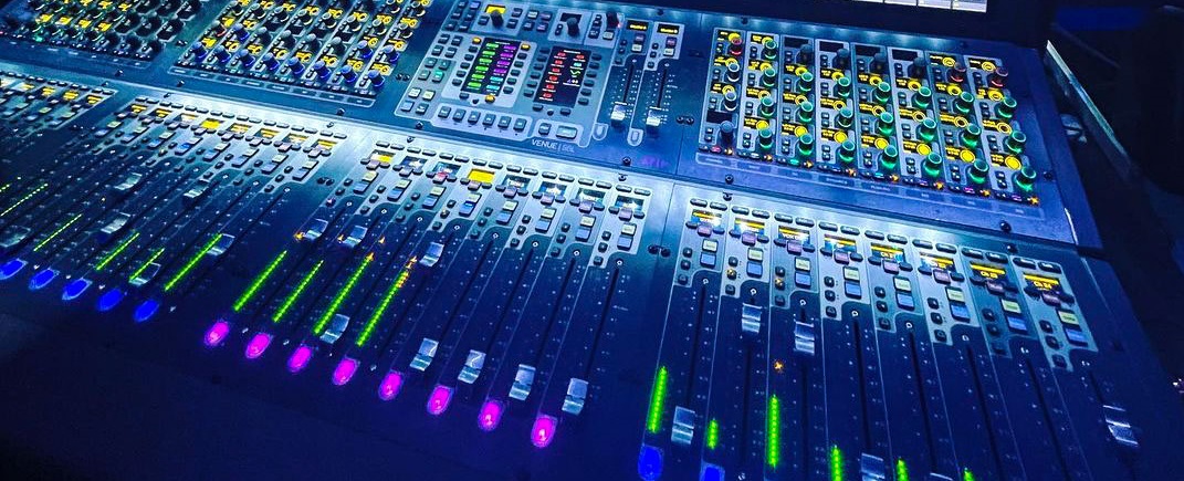 The Engineering Behind the Hype: Why Discord Beats the Forum