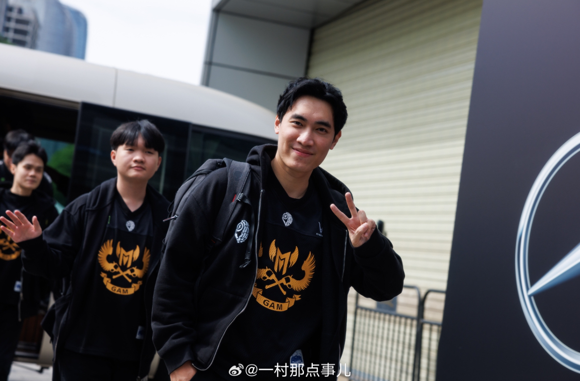 Discovery splash banner for John Levi's Discord Discord server