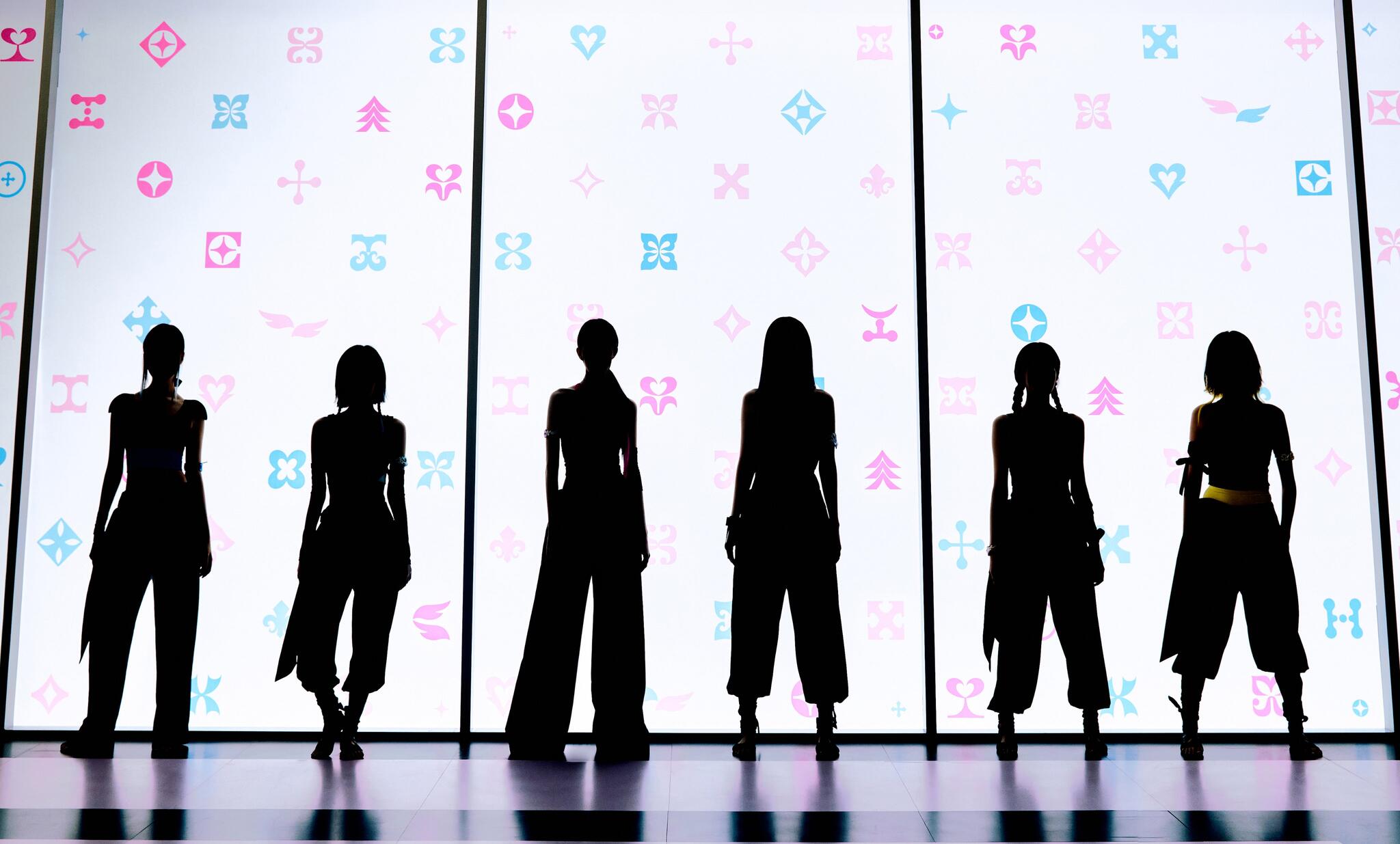 Discovery splash banner for IVE | Looks Can Kill 10.26 Discord server