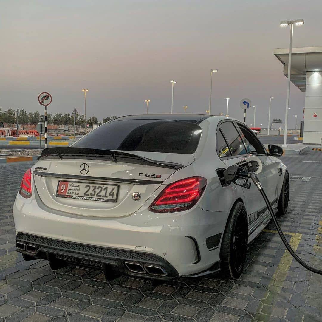 Discovery splash banner for Mercedes Benz AMG Discord server