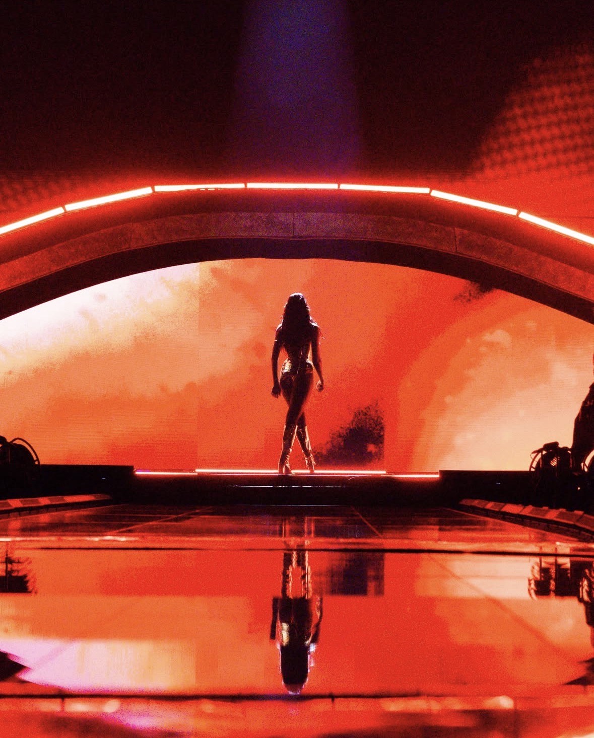 Discovery splash banner for Dua Lipa Discord server