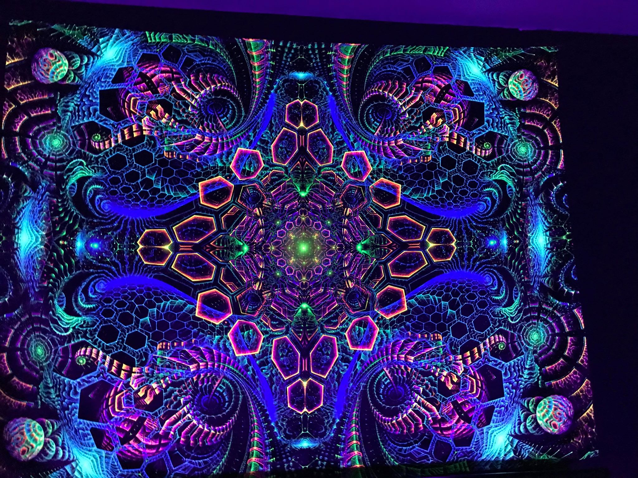 Discovery splash banner for Psychill Space 18+ Discord server