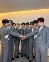 Discovery splash banner for ZEROBASEONE | 제로베이스원 Discord server
