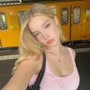 Discovery splash banner for Serotonin Discord server