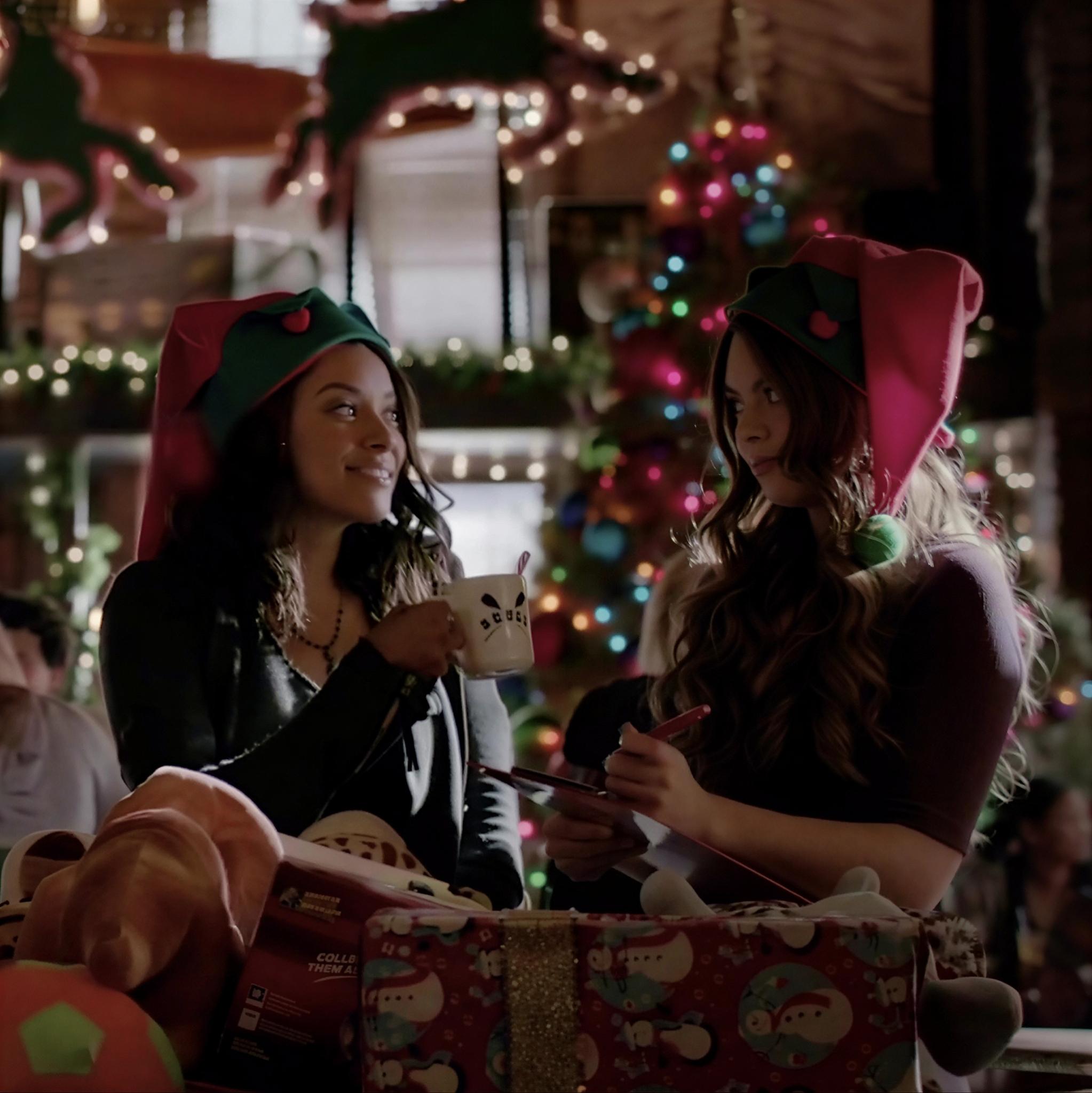 Discovery splash banner for ۶୧。The Vampire Diaries: Bloodlines ❄ Discord server