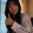 liz_thumbs_up