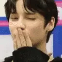 x_hueningkaikiss