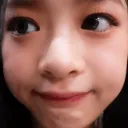 HanniStare2