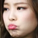 Jennie_sad