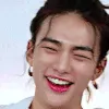 ahyunjinlaughingaunt