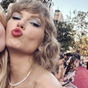 :a_taylorkiss: