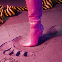 :MinajBigFoot: