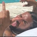 drake_middle_finger