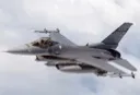F16