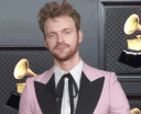 finneas_salute Discord emoji